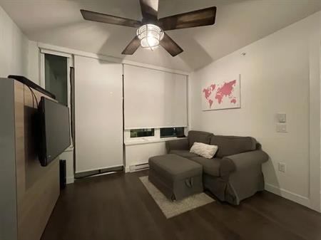 Fully Furnished Condo overlooking Fraser River 1 bed & 1 bath unit | 908 Quayside Drive, New Westminster