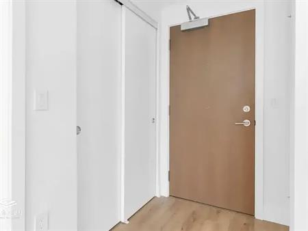2907 10428 WHALLEY BOULEVARD | 2907 10428 WHALLEY BOULEVARD, Surrey