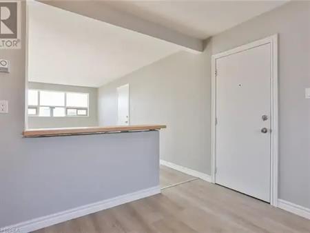 84 LYNDHURST Street Unit# 2 | 84 LYNDHURST Street Unit# 2, Brantford