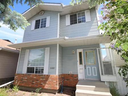 140 Martindale Drive NE | 140 Martindale Drive Northeast, Calgary
