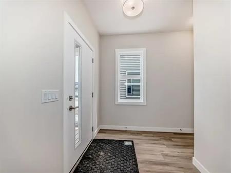 643 Wolf Willow Boulevard SE - M Calgary AB T2X 5P9 | 643 Wolf Willow Boulevard SE - M, Calgary