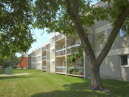 Markham Place 1000 | 1000 Markham Road, Winnipeg
