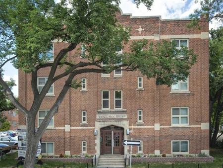 Royal Oak Court | 277 River Avenue, Winnipeg