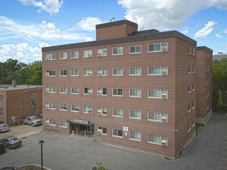 Oakton Manor | 279 River Avenue, Winnipeg