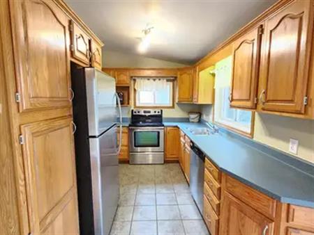 ALL INCLUSIVE MAIN FLOOR! *Rare* 3 Bdrm!! HUGE YARD! AVAIL JULY 1ST OR SOONER! | 58 Springbrook Drive, Peterborough