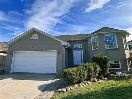 1597 WHITEWOOD | 1597 WHITEWOOD, Lakeshore
