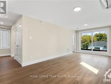 6 - 364 WINONA AVENUE | 6 - 364 WINONA AVENUE, Ottawa