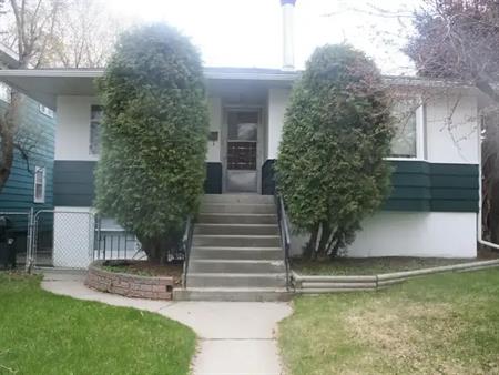 Mount Pleasant / 3 Bdrm House | 3302 - 3rd Street N.W., Calgary