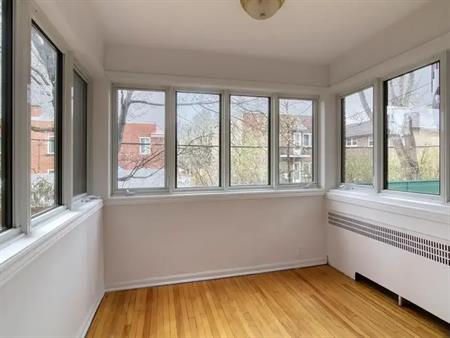 3185 Van Horne | 3185 Avenue Van Horne, Montreal