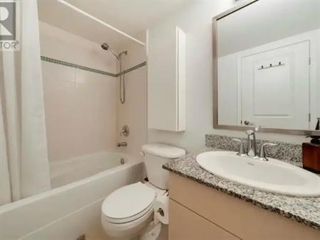 210 9262 UNIVERSITY CRESCENT | 210 9262 UNIVERSITY CRESCENT, Burnaby