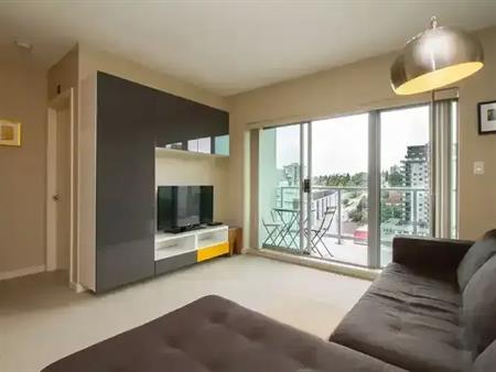Inter Urban Suite! Quay Lifestyle | 14 Begbie Street, New Westminster