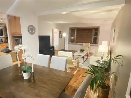 Spacious 3-Bedroom, 2-Bath Home in Desirable Mississauga Location | 3668 Queenston Drive, Mississauga