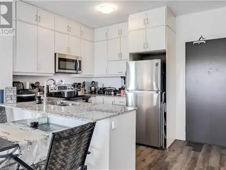 102 GROVEWOOD Common Unit# 526 | 102 GROVEWOOD Common Unit# 526, Oakville