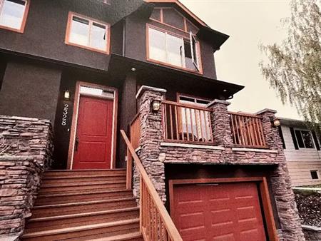 Upscale, Fully Furnished Home – Heated Driveway & Hassle-Free Winters! | Calgary