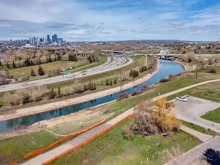 3 Bedroom Townhouse, CHECK OUT THIS VIEW! | 94 Dover Mews, Calgary