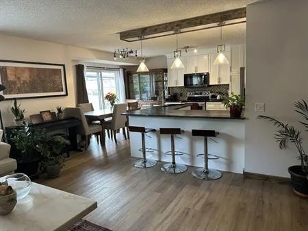 3 Bedrooms Somerset South West Calgary | 116 Somercrest Grove Southwest, Calgary