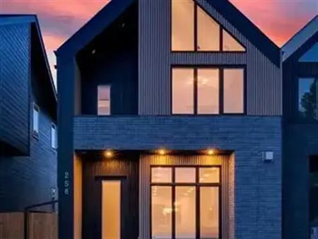258 Tuxedo | 258 22 Avenue Northeast, Calgary