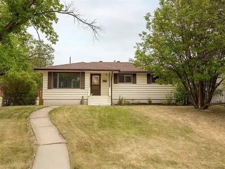 Renovated 1 Bedroom Basement Suite | 10902 165 Sreet Northwest, Edmonton