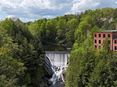 Condo 2 chambres à louer tout inclus à Coaticook – Le Belding