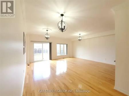 12 ALVARADO AVENUE | 12 ALVARADO AVENUE, Richmond Hill