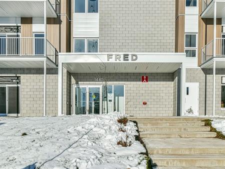 PROMO - APPARTEMENT 4½ SEMI-MEUBLÉ - DISPONIBLE EN JUILLET