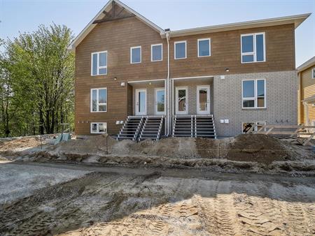 69 Rue Dupuis (Gatineau) 2 Chambre A Couche Parfait Pour Une Famille !