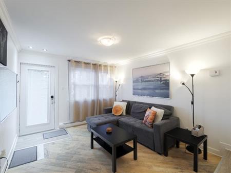 RDC 3 ½ à louer – Style Condo, près métro Joliette - Av. Valois