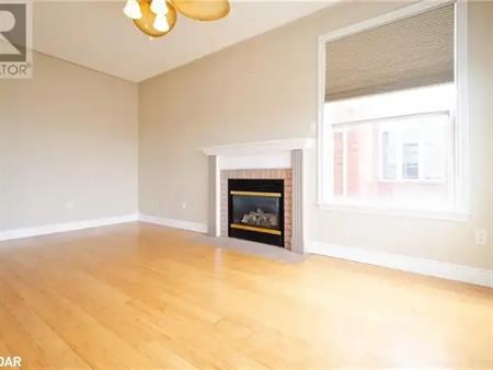 38 HARWOOD Drive Unit# UPPER | 38 HARWOOD Drive Unit# UPPER, Barrie