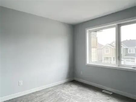 86 KINDRED ROW | 86 KINDRED ROW, Ottawa