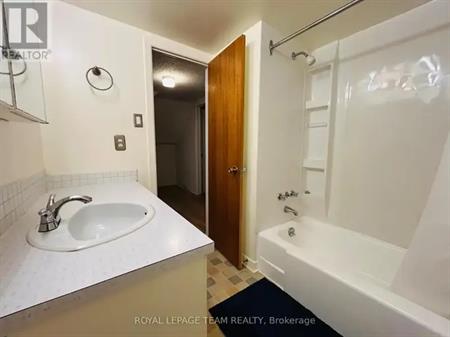23 SOUTHVIEW CRESCENT | 23 SOUTHVIEW CRESCENT, Ottawa