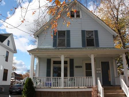 111 Brock St S - Bachelor | 111 Brock St S, Sarnia