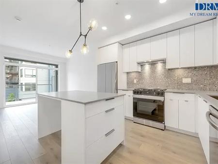 D198 - Brand New 1-Bedroom at Hive 2, Steps from Willoughby Town | 7936 206 Street, Langley Township