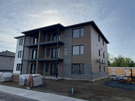 Appartement a louer avec GARAGE, Logement a louer, 5 1/2 a louer AVEC GARAGE, 450 rue AUDET, ST Cyrille