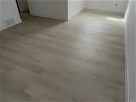3 bedroom townhouse located in prime area. | Edmonton