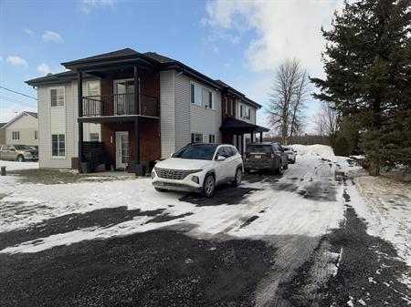 Condo 4 1/2 A Louer