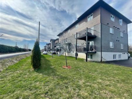 Logement 5 1/2 A Loué