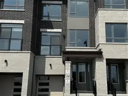 259 TENNANT CIRCLE | 259 TENNANT CIRCLE, Vaughan