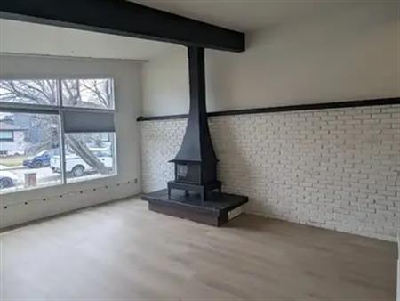 Main Floor Suite in Winston Heights | 610 24 Avenue Northeast, Calgary