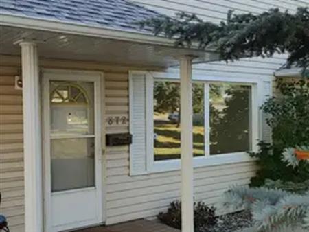 2 BEDROOM GLEN COURT TOWNHOUSE IN KILLARNEY | 372 Killarney Glen Court Southwest, Calgary