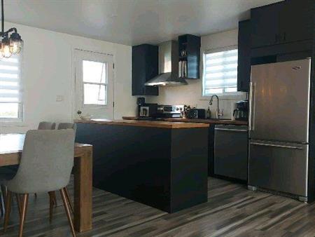 Appartement 5 1/2 à louer à St-rédempteur
