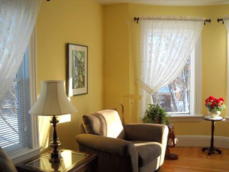 2e ÉTAGE D'UN DUPLEX - VIEUX NORD - TERRAIN BOISÉ