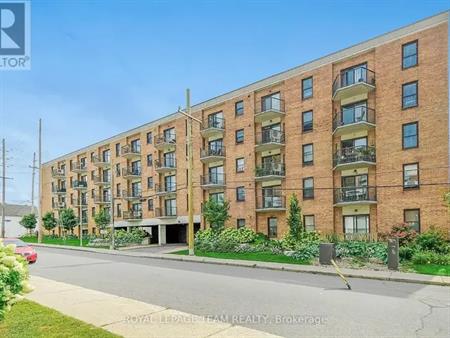 302 - 50 BURNSIDE AVENUE | 302 - 50 BURNSIDE AVENUE, Ottawa