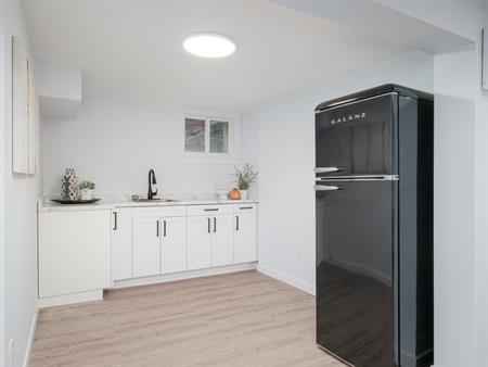 Stylish 2 Bedroom Walkout Apartment in a Quiet Peterborough Neighborhood | 1719 Whittington Drive, Peterborough