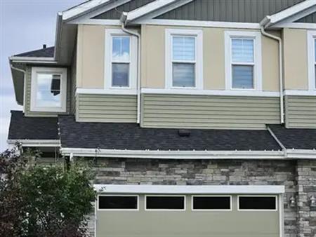 3 Beds 2.5 Bath | 7480 Creighton Place Southwest, Edmonton