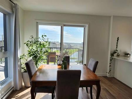 4 1/2 + bureau à louer 1er juillet, rue Mozart, Lévis, quartier Umano
