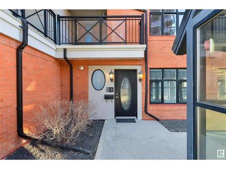 Downtown Edmonton townhouse | 3 - 9026 Jasper Avenue, Edmonton