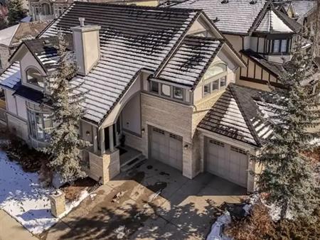executive 4 bedroom home for rent | 95 Cougar Plateau Circle Southwest, Calgary