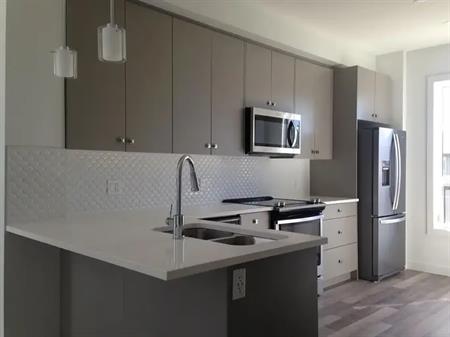 Bright, spacious and strategically located Townhouse for rent | 402 - 15 Evanscrest Park Northwest, Calgary