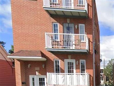LACHINE – GRAND 3 1/2 À LOUER