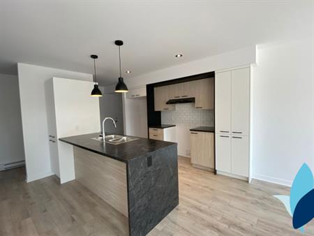Logement 5 1/2 - 1er Juil - Saint-Jérôme